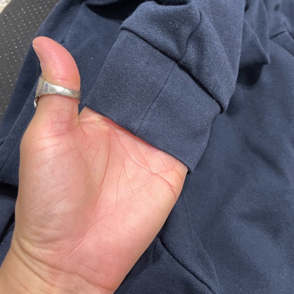 NWOT Men’s Size Small Calvin Klein Drawstring Hoodie With Reflective Logo Navy - Picture 10 of 10